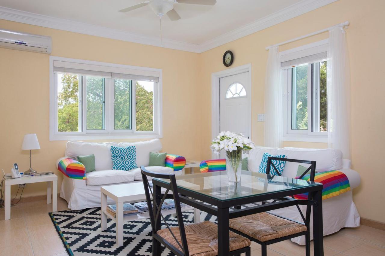 Sir Charles Guest House Palmetto Point Ngoại thất bức ảnh