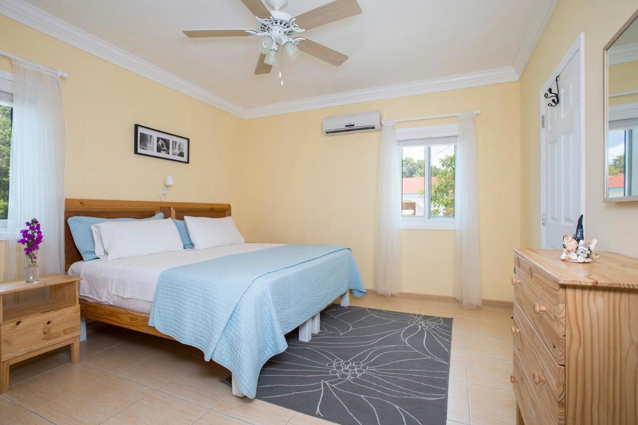 Sir Charles Guest House Palmetto Point Ngoại thất bức ảnh