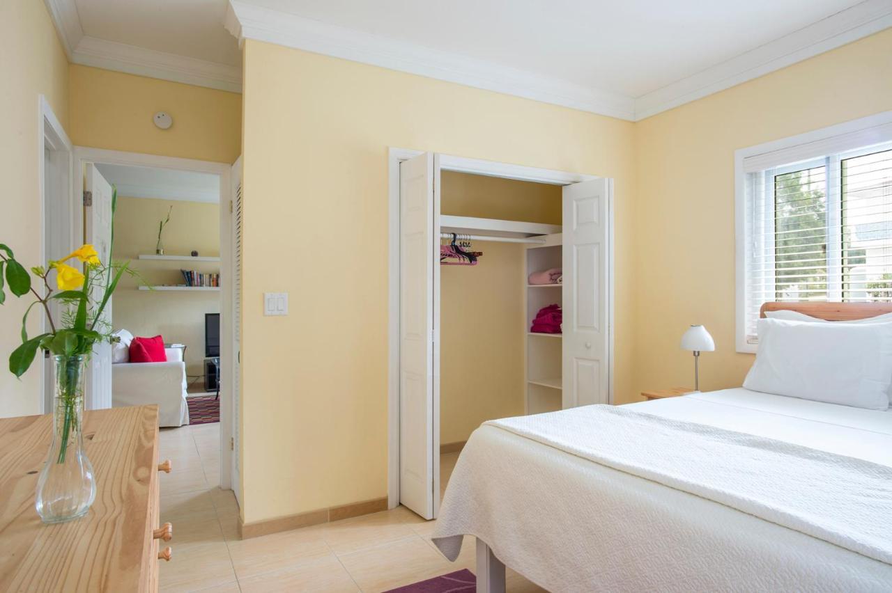 Sir Charles Guest House Palmetto Point Ngoại thất bức ảnh