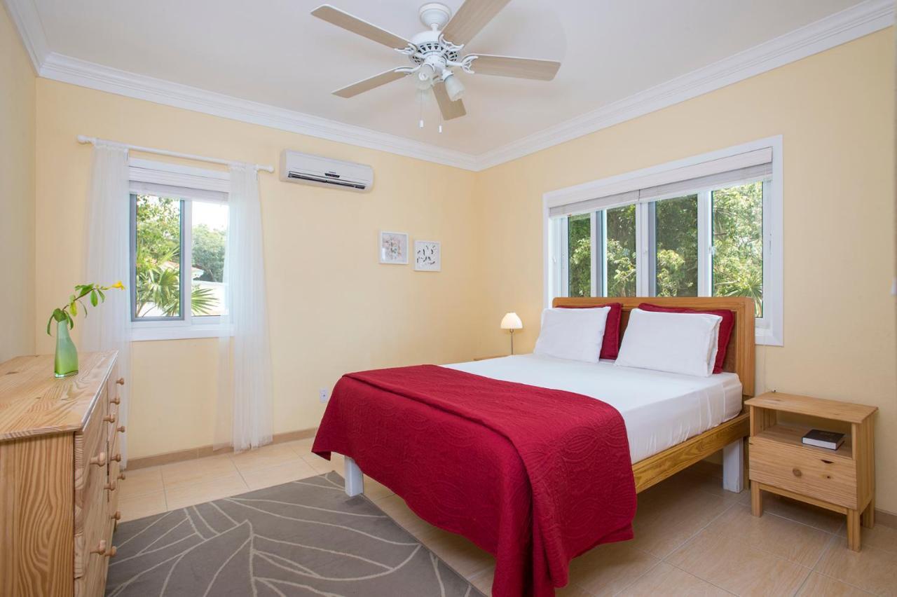 Sir Charles Guest House Palmetto Point Ngoại thất bức ảnh